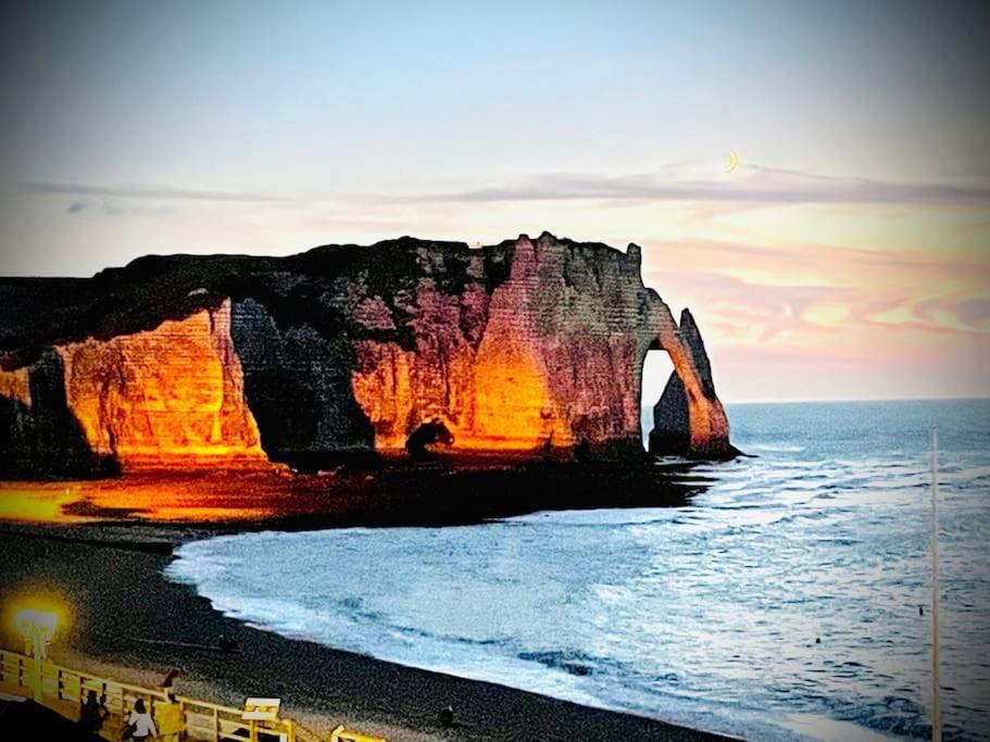 L'Ideal, Appartement Vue Mer Étretat Eksteriør billede